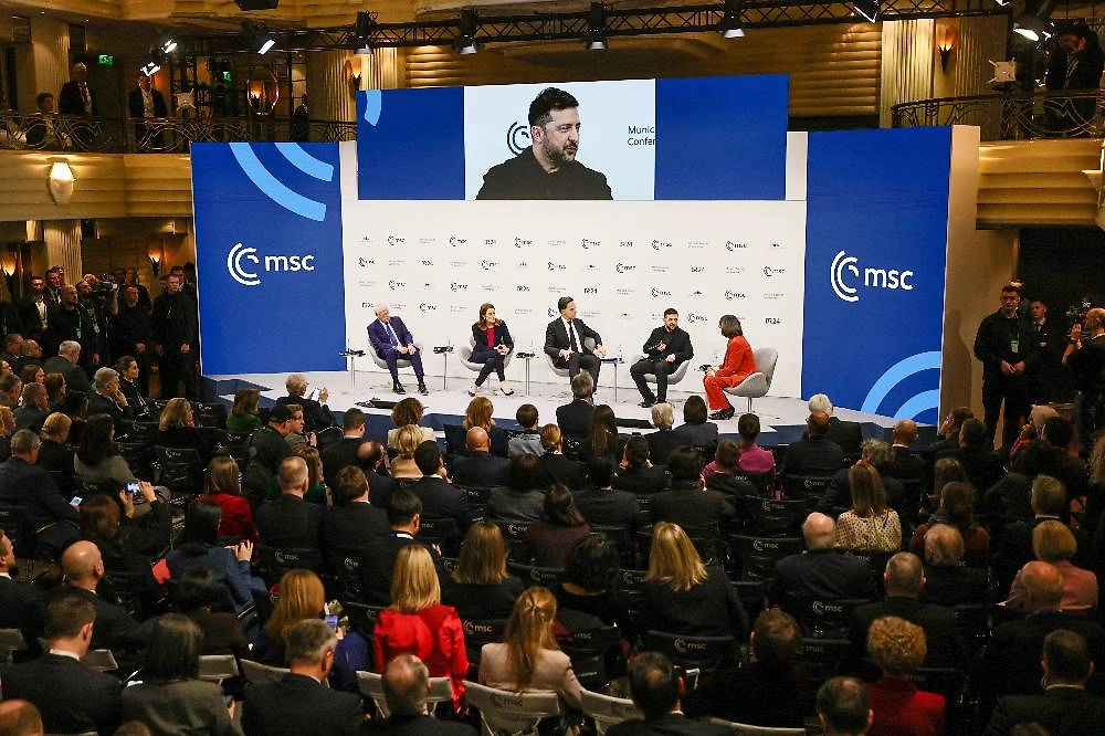 Глава киевского режима Зеленский выступает в Мюнхене. Фото © ТАСС / ЕРА / RONALD WITTEK