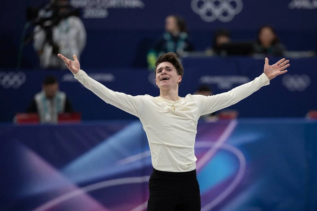 Максим Наумов на Олимпиаде-2026: как спортсмен пережил трагедию и вернулся на лёд. Фото © ТАСС / Zuma / Paul Kitagaki Jr.