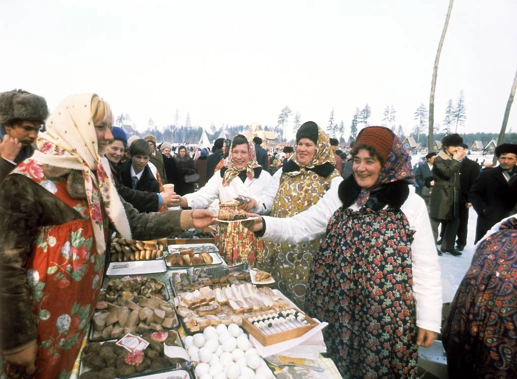 Масленица в СССР: архивные фото праздника проводов русской зимы. Фото © ТАСС / Сергей Метелица 