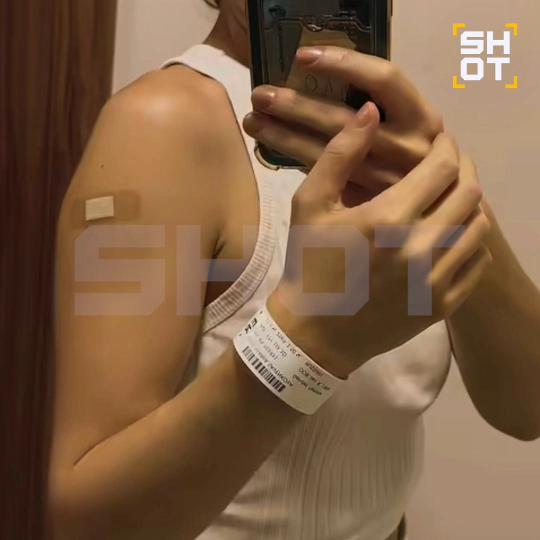 Пострадавшая от кота туристка. Фото © SHOT