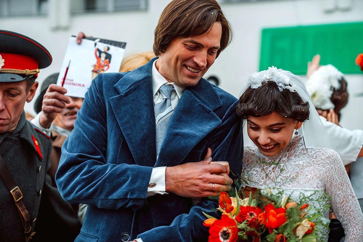 Фото © Кадр из фильма «Роднина», режиссёр Константин Статский, сценарист Светлана Мигунова-Дали и др. / Kinopoisk