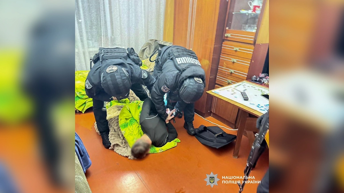 На Украине задержали 16 участников международного канала сбыта кокаина. Фото © Национальная полиция Украины