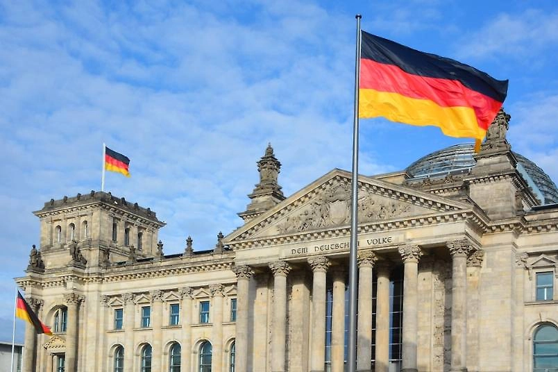 Обложка © Shutterstock / FOTODOM / meunierd