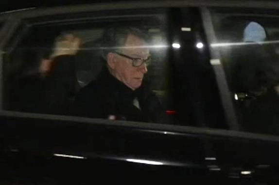 Питер Мандельсон. Обложка © X / J Stewart