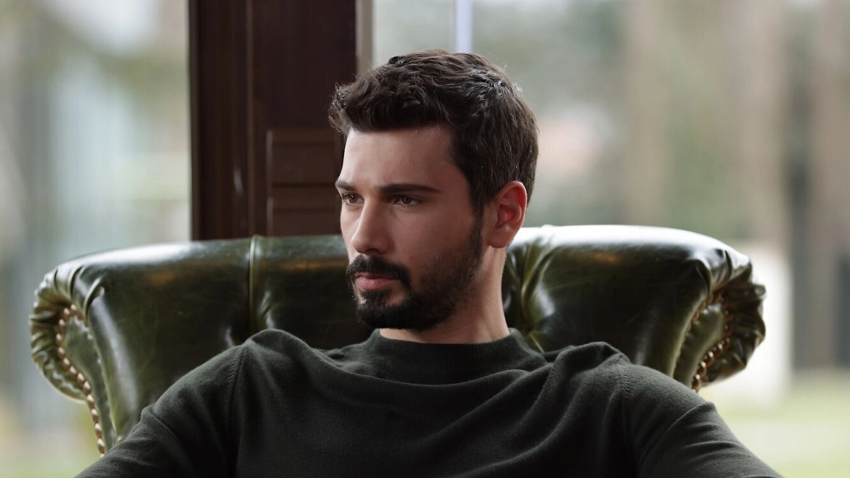 Дениз Джан Акташ: роль в сериале «Под землёй». Фото © Кадр из фильма «Под землёй», режиссёр Мурат Озтюрк, сценарист Берна Оруз / Kinopoisk