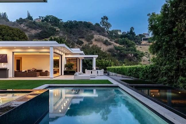 Вилла Ковальчука в Беверли-Хиллз. Фото © zillow.com