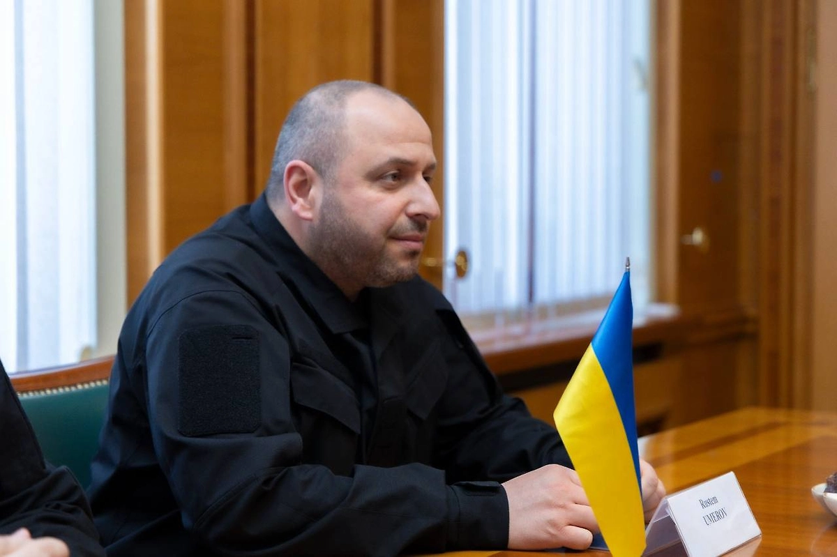 Рустем Умеров. Обложка © Пресс-служба Рустема Умерова