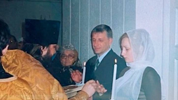 Яна и Анатолий Павловы: первый брак солистки группы «Воровайки». Фото © YouTube / Чистый Взгляд