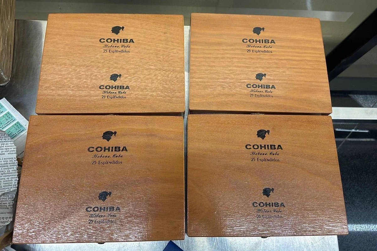 В Шереметьево таможенники задержали контрабанду кубинских сигар на 1,5 млн рублей. Фото © Пресс-служба ФТС России