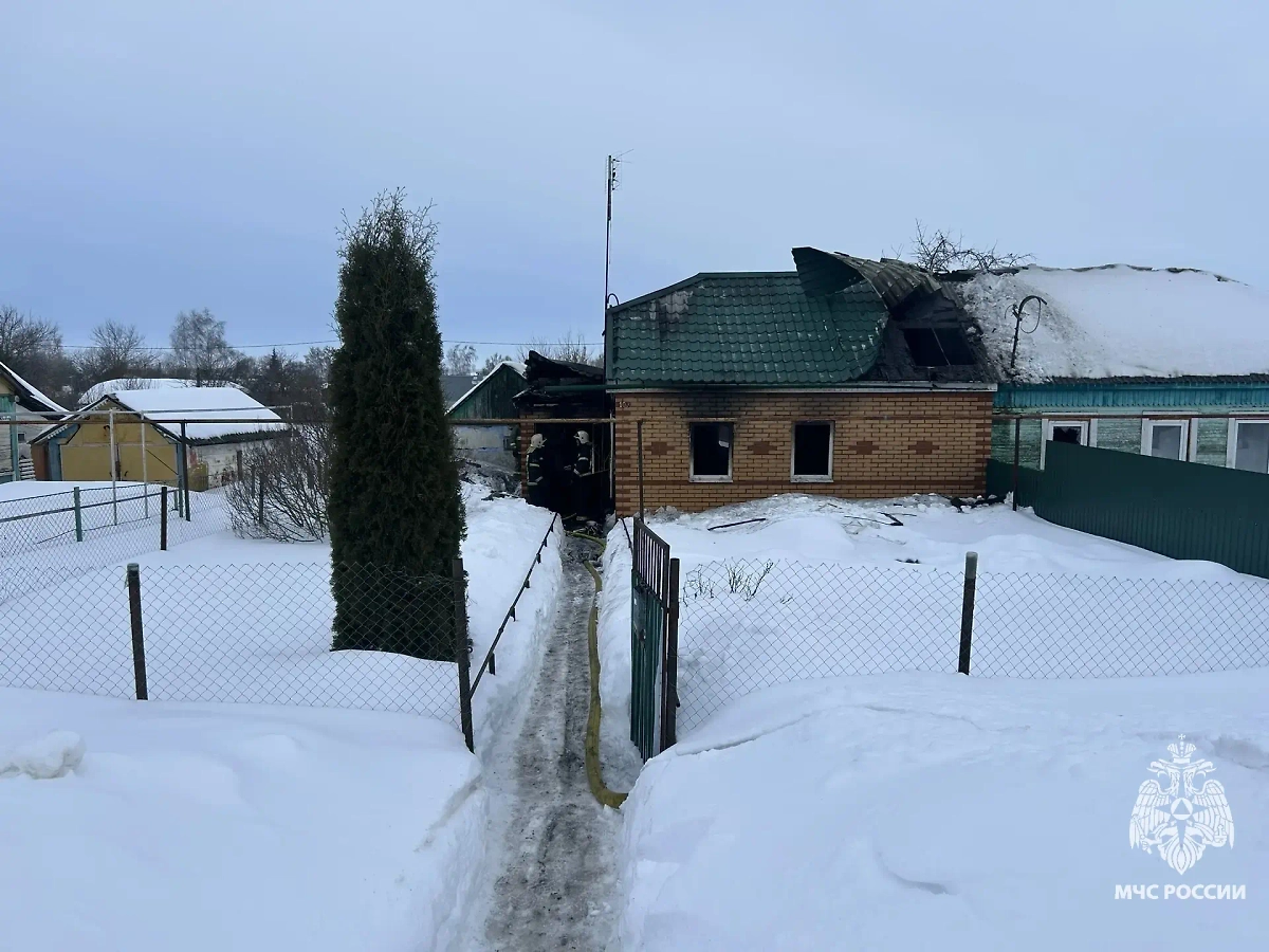 Место смертельного пожара в частном доме под Тулой. Фото © Max / МЧС Тульской области