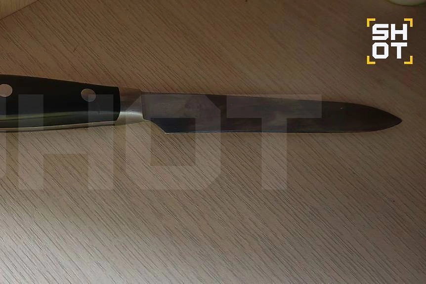 Нож, с которым напал мужчина на детский сад. Фото © SHOT