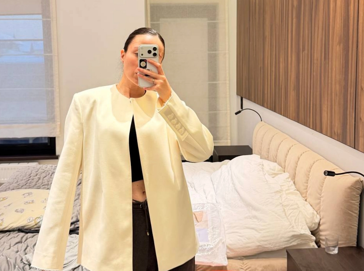 Жена Сабурова распродаёт вещи. Фото © Telegram / SABUROVA DIANA