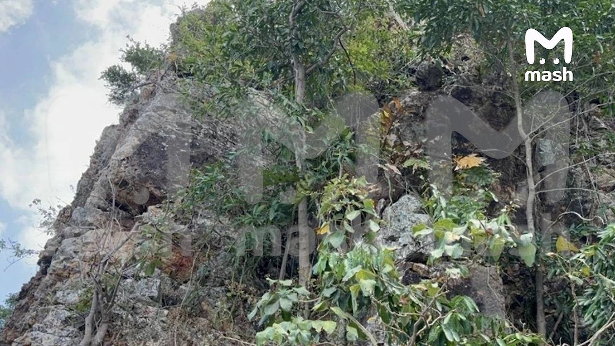 Скала, с которой сорвался московский бизнесмен. Фото © Mash