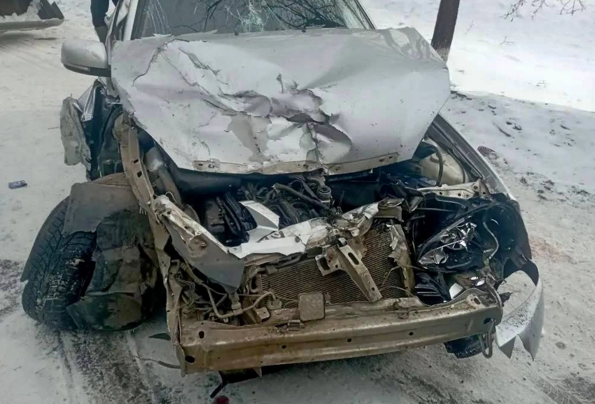Под Красноярском водитель попал в ДТП, уезжая от инспекторов. Фото © пресс-служба Госавтоинспекции Красноярского края