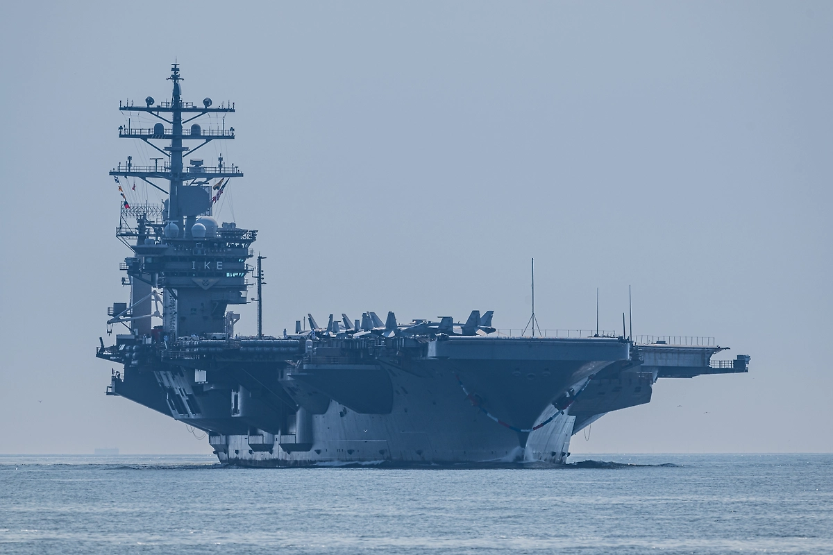 Обложка © Shutterstock / FOTODOM / Greg Meland