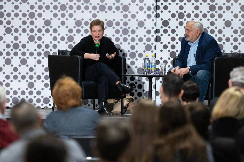 Нина Хрущёва* в «Ельцин-центре». Фото © yeltsin.ru