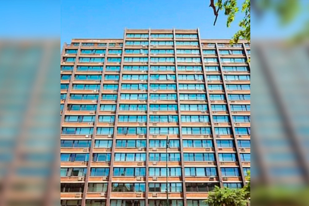 Высотка на Манхэттене где, предположительно, жила Нина Хрущёва*. Фото © zillow