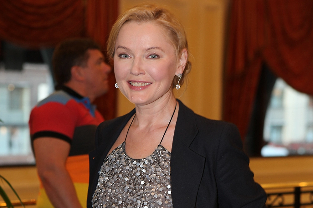 День воссоединения Крыма с Россией 2026: Лариса Вербицкая из Феодосии, телеведущая, автор книги «В 60 лет — 6:0 в мою пользу». Фото © ТАСС / Елизавета Клементьева