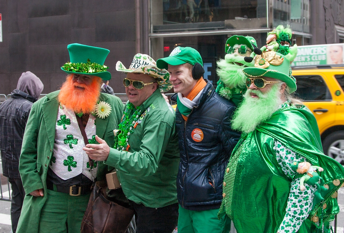 Традиции Дня святого Патрика: зелёное пиво, парады и лепреконы. Фото © Shutterstock / FOTODOM / Kris Yeager