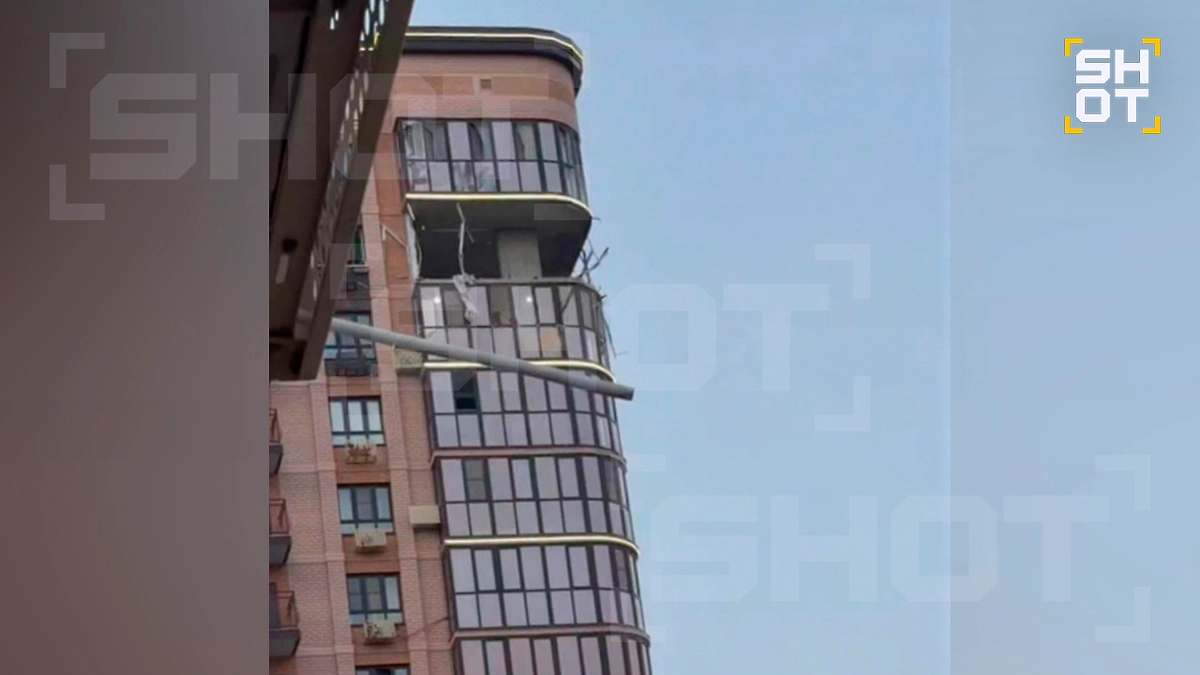 Беспилотник ВСУ врезался в ещё одну высотку в западной части Краснодара. Фото © SHOT