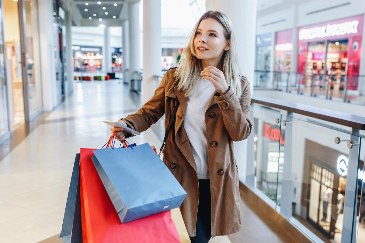 Приёмы продаж: как нас обманывают в магазине и на рынке? И что такое страх упущенной выгоды в магазине? Фото © Shutterstock / FOTODOM / Syrotkin Studio