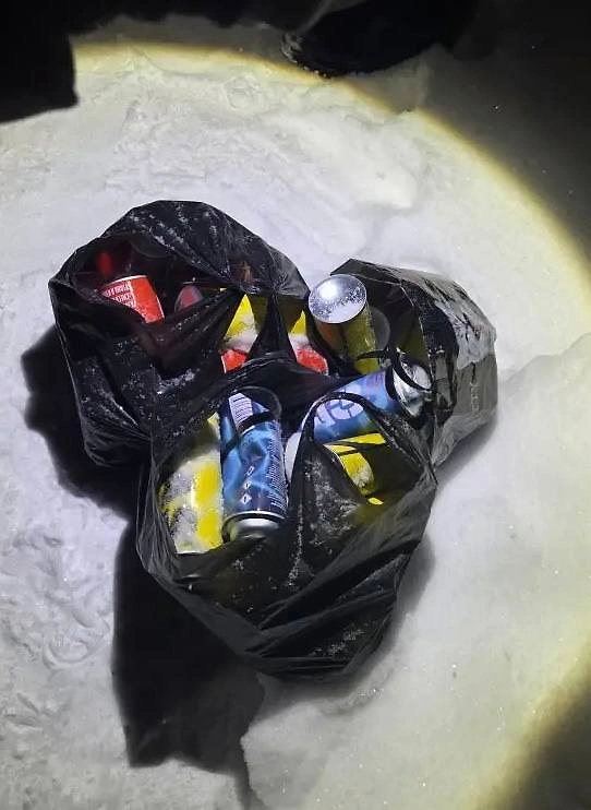 Баллончики, обнаруженные на месте происшествия. Фото © Telegram / Следком 38