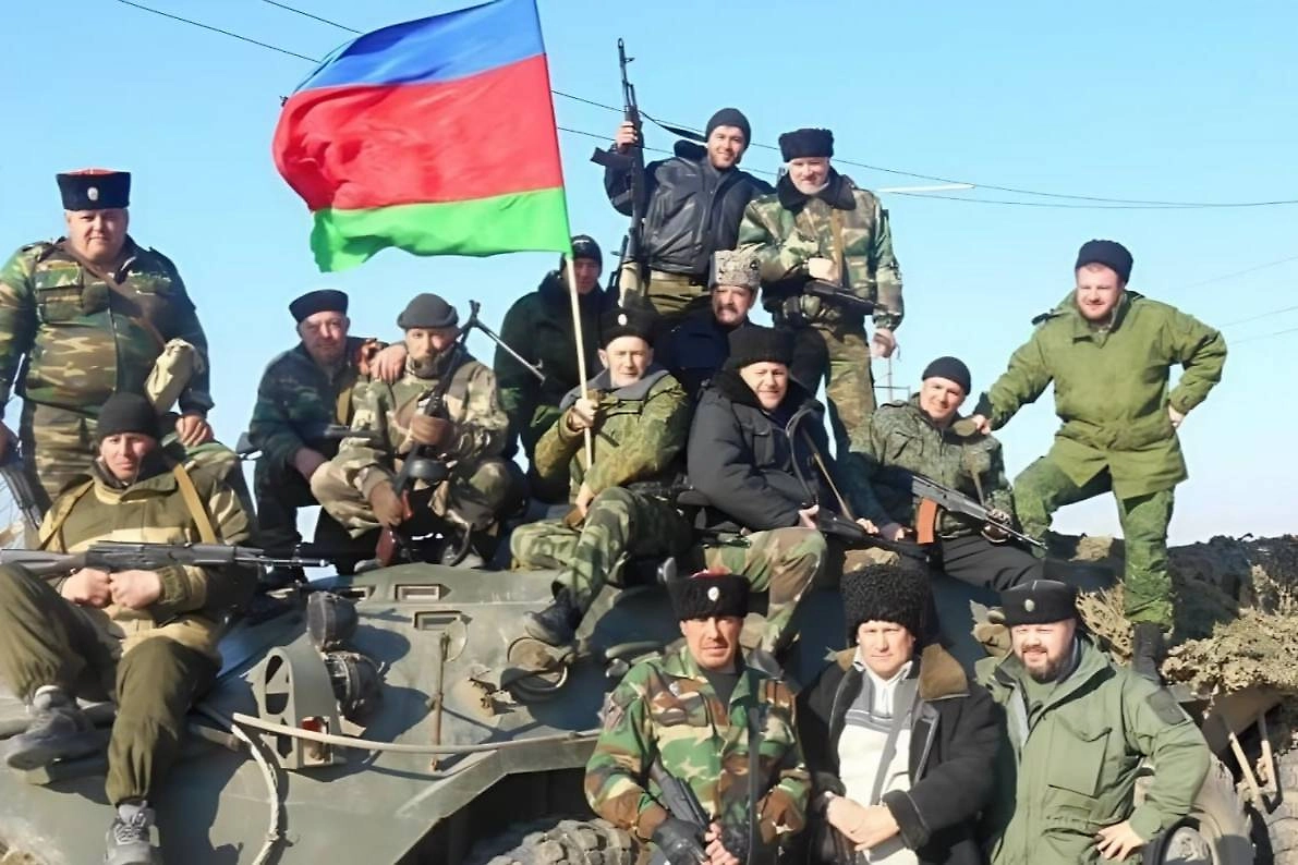 Как казаки защищали полуостров 12 лет назад. Фото © VK / Всероссийское казачье общество