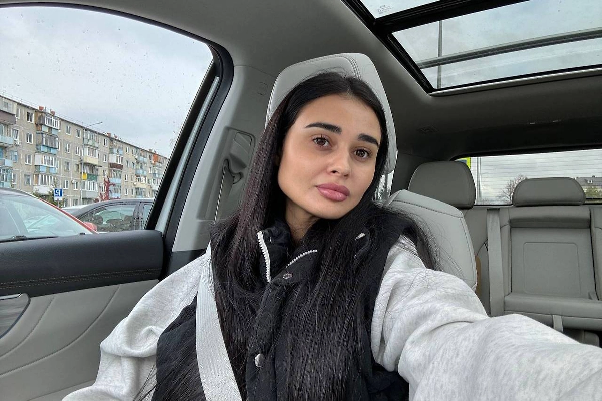 Певица Гульназ Асаева. Обложка © Telegram / Гульназ Асаева