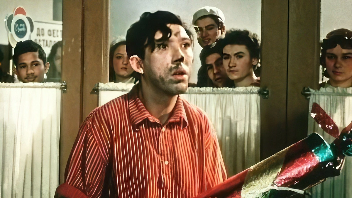 Первая роль Юрия Никулина: «Девушка с гитарой», 1958 год. Фото © Кадр из фильма «Девушка с гитарой», режиссёр Александр Файнциммер / Kinopoisk