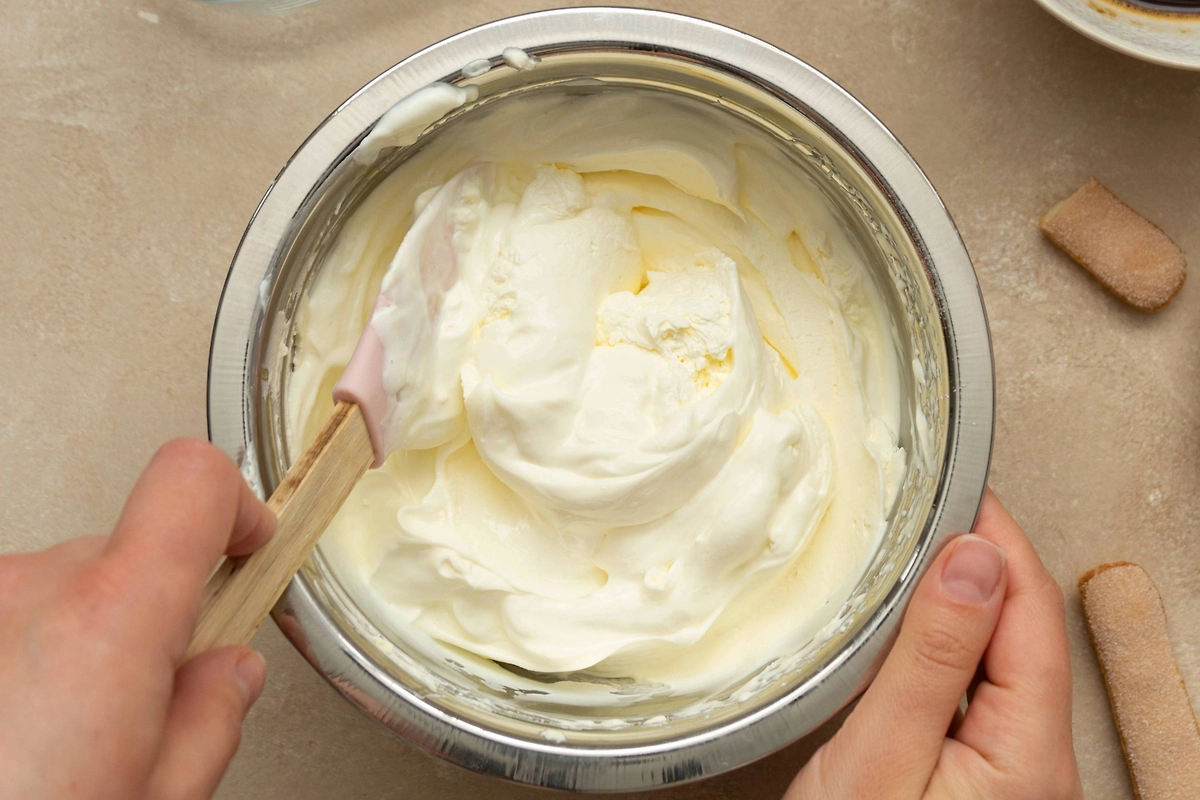 Рецепт заварного крема для торта. Фото © Shutterstock / FOTODOM / Erhan Inga