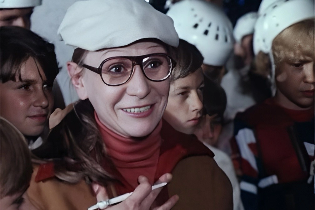 Елизавета Никищихина была известна по ролям эксцентричных особ. Фото © «Приключения Электроника», режиссёр Константин Бромберг, сценарист Евгений Велтистов / Kinopoisk