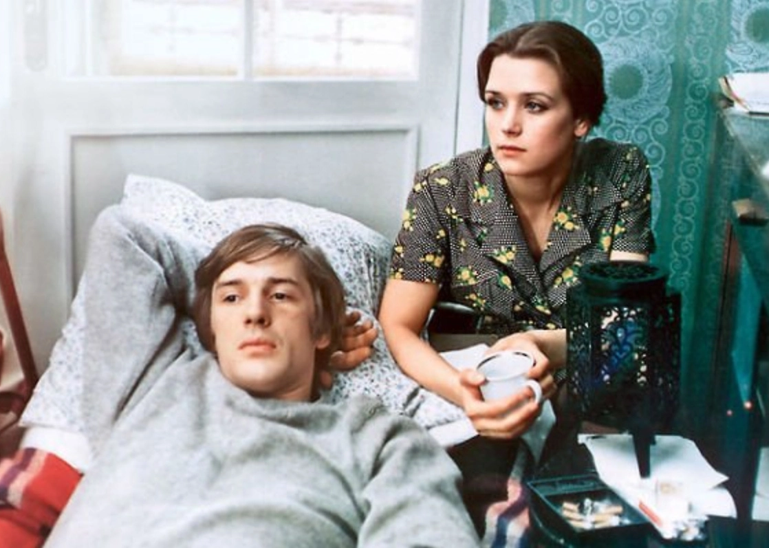 Ирина Алфёрова и Александр Абдулов были вместе 17 лет. Фото © «С любимыми не расставайтесь», режиссёр Павел Арсенов, сценарист Александр Володин / Kinopoisk 