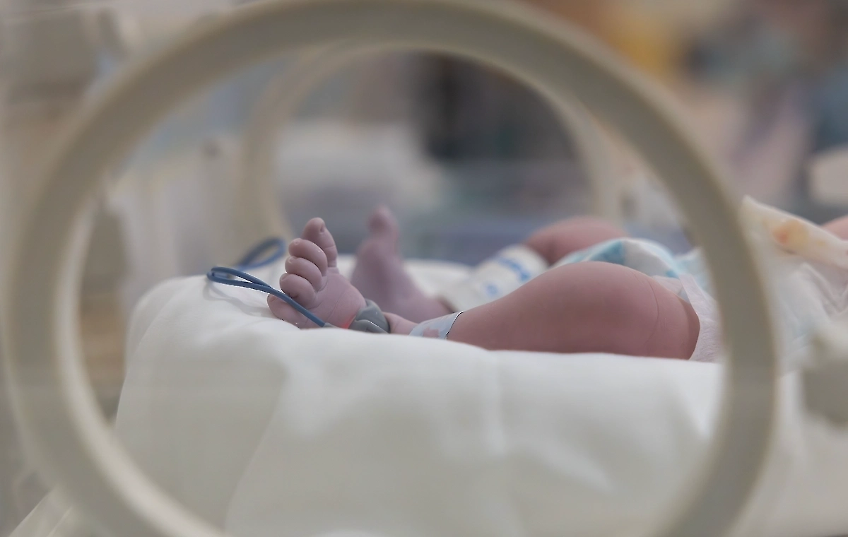 В Карелии мать обвиняет врачей в смерти младенца и не забирает тело из морга


