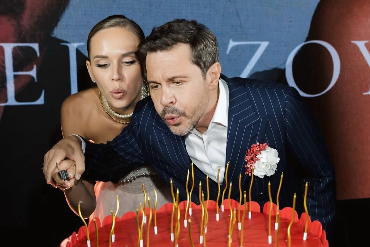 Знаменитости, которые женились на поклонницах: истории любви и развода. Фото © Instagram (признан экстремистской организацией и запрещён на территории Российской Федерации) / zoi.futs