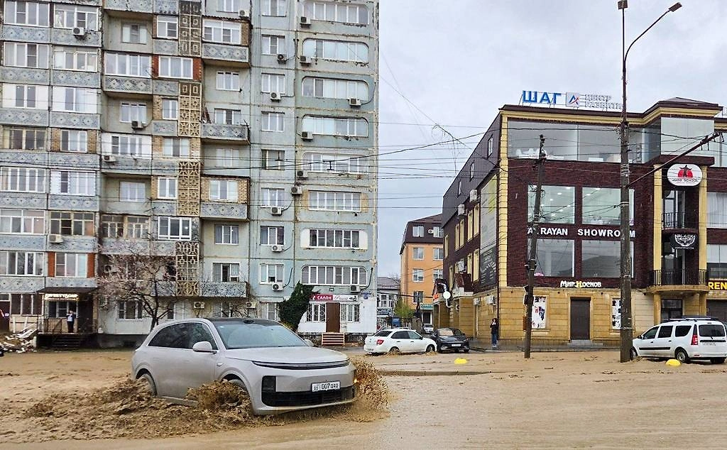 Последствия подтоплений в Дагестане. Обложка © Telegram / Главное управление МЧС России по Республике Дагестан