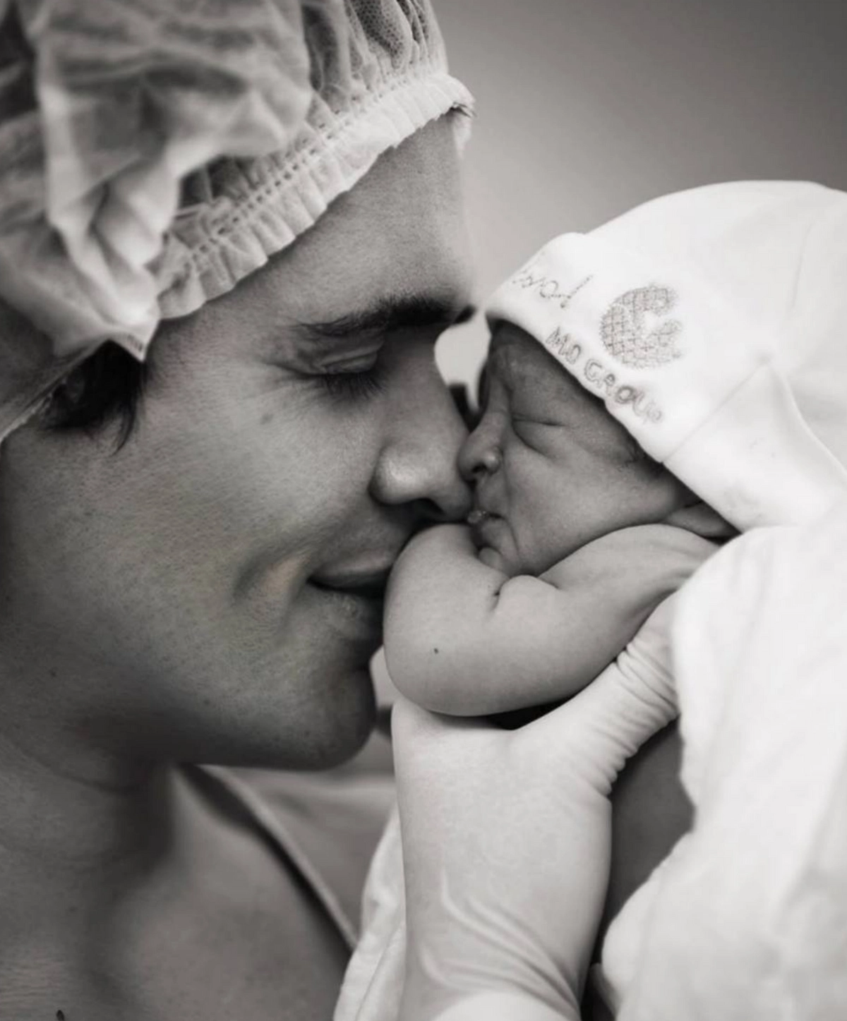 Возлюбленный Лерчек опубликовал фото с её родов. Фото © Instagram (признан экстремистской организацией и запрещён на территории Российской Федерации) / @im__lu_