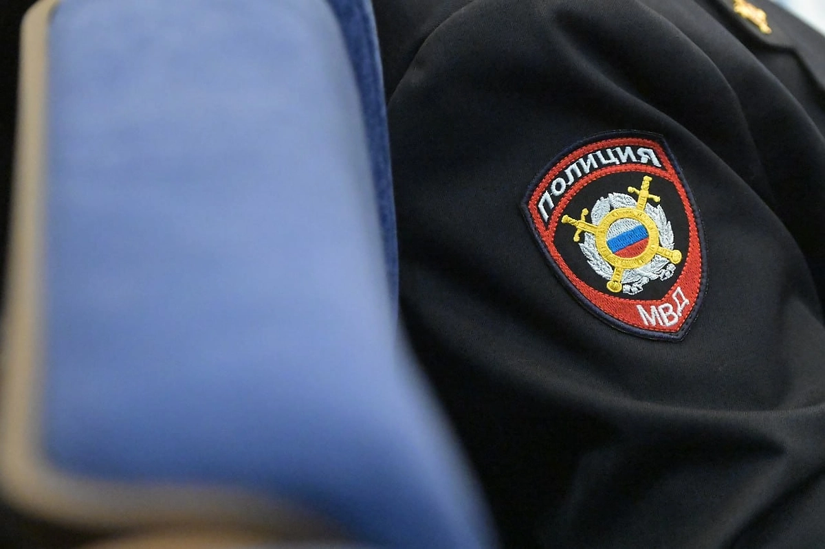 Сотрудник МВД России. Обложка © Life.ru