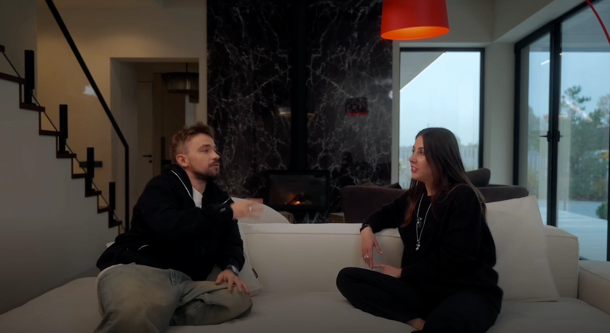 Петров впервые показал новый особняк в Подмосковье за 55 миллионов. Фото © Rutube / Qhouse