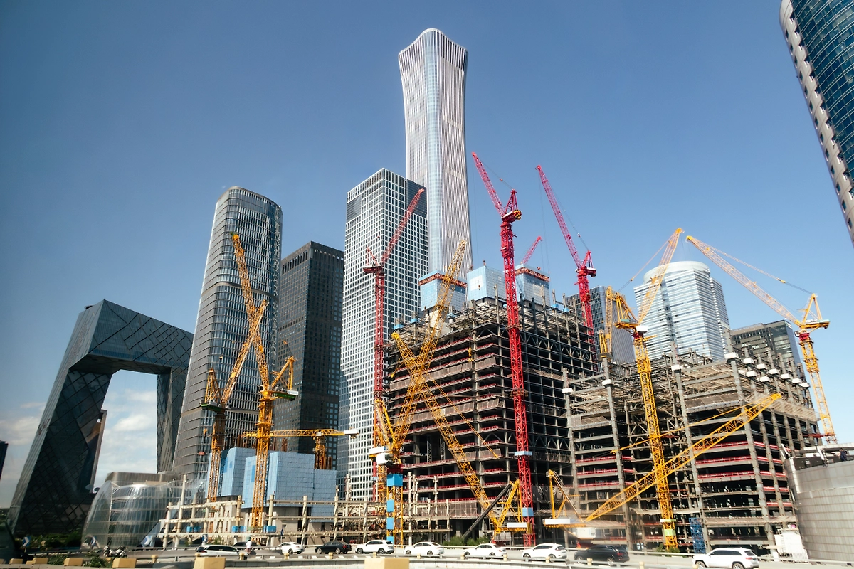 Небоскрёбы в Китае. Обложка © Shutterstock / FOTODOM / QuintonQC