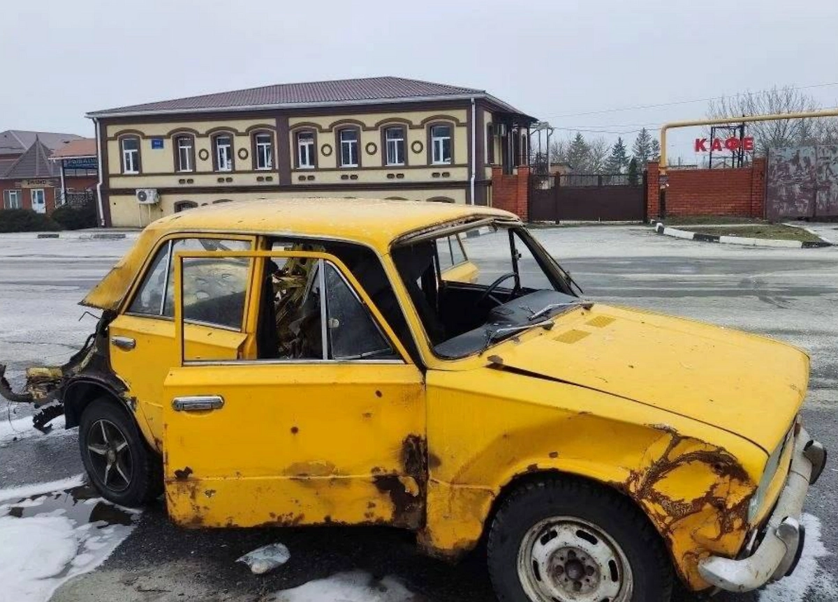 Дрон ВСУ ударил по авто под Белгородом. Фото © Telegram / Настоящий Гладков