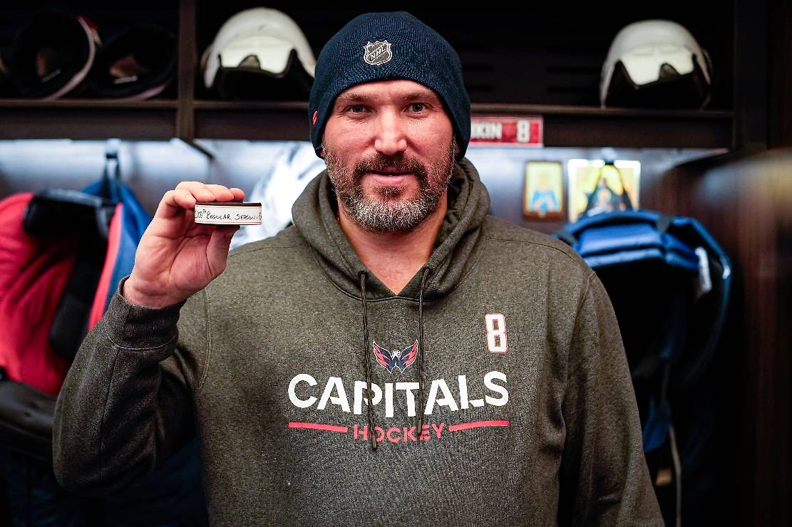 Александр Овечккин с 1000‑й шайбой. Фото © Х / Washington Capitals