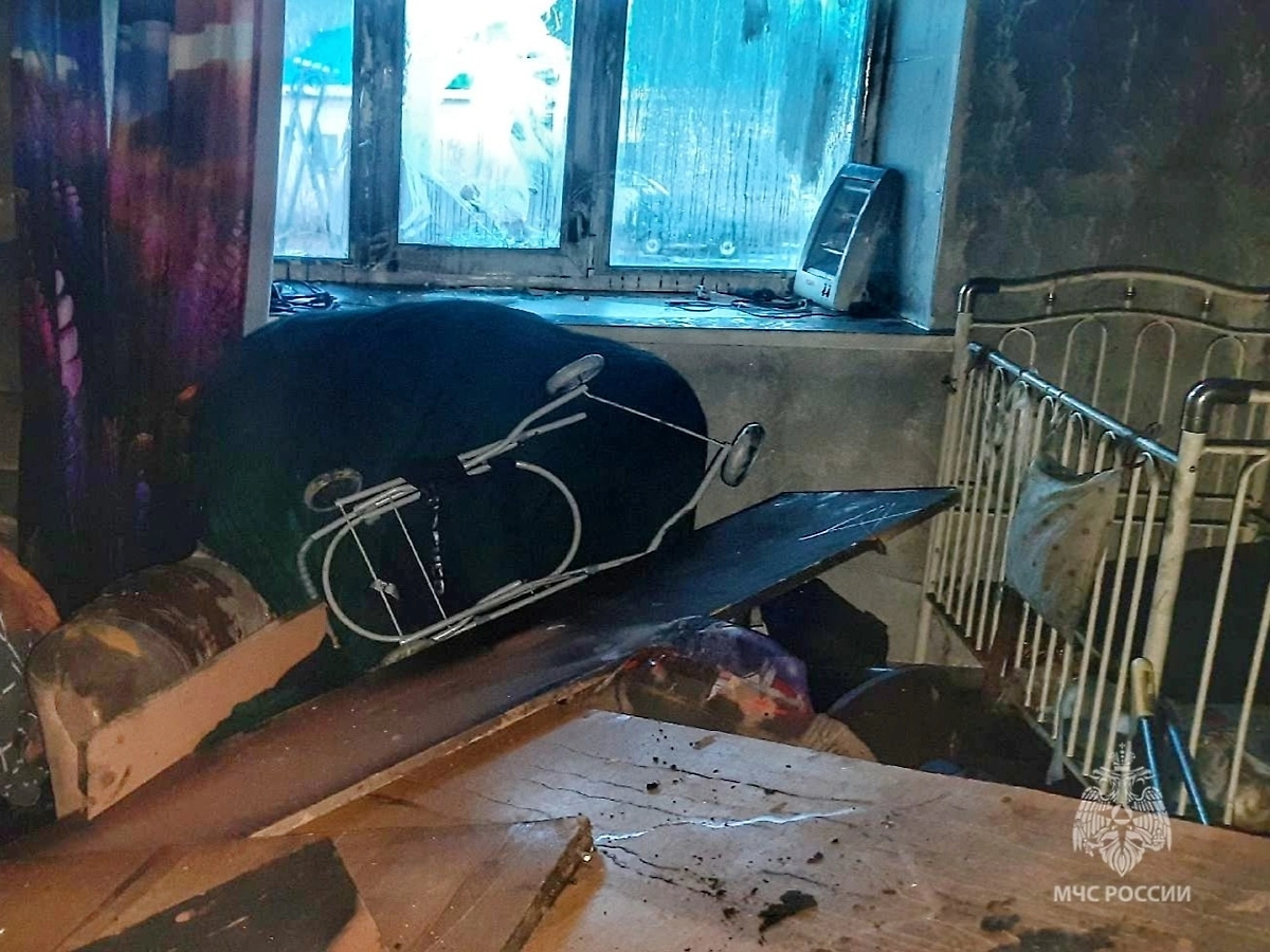 Двое детей погибли при пожаре в жилом доме в Курганской области. Фото © VK / ГУ МЧС России по Курганской области