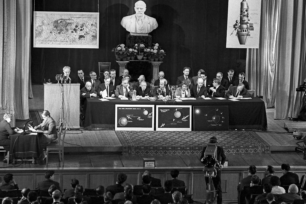 Что исследовала «Луна-10»: космические достижения СССР. Фото © ТАСС / Виктор Будан, Олег Кузьмин