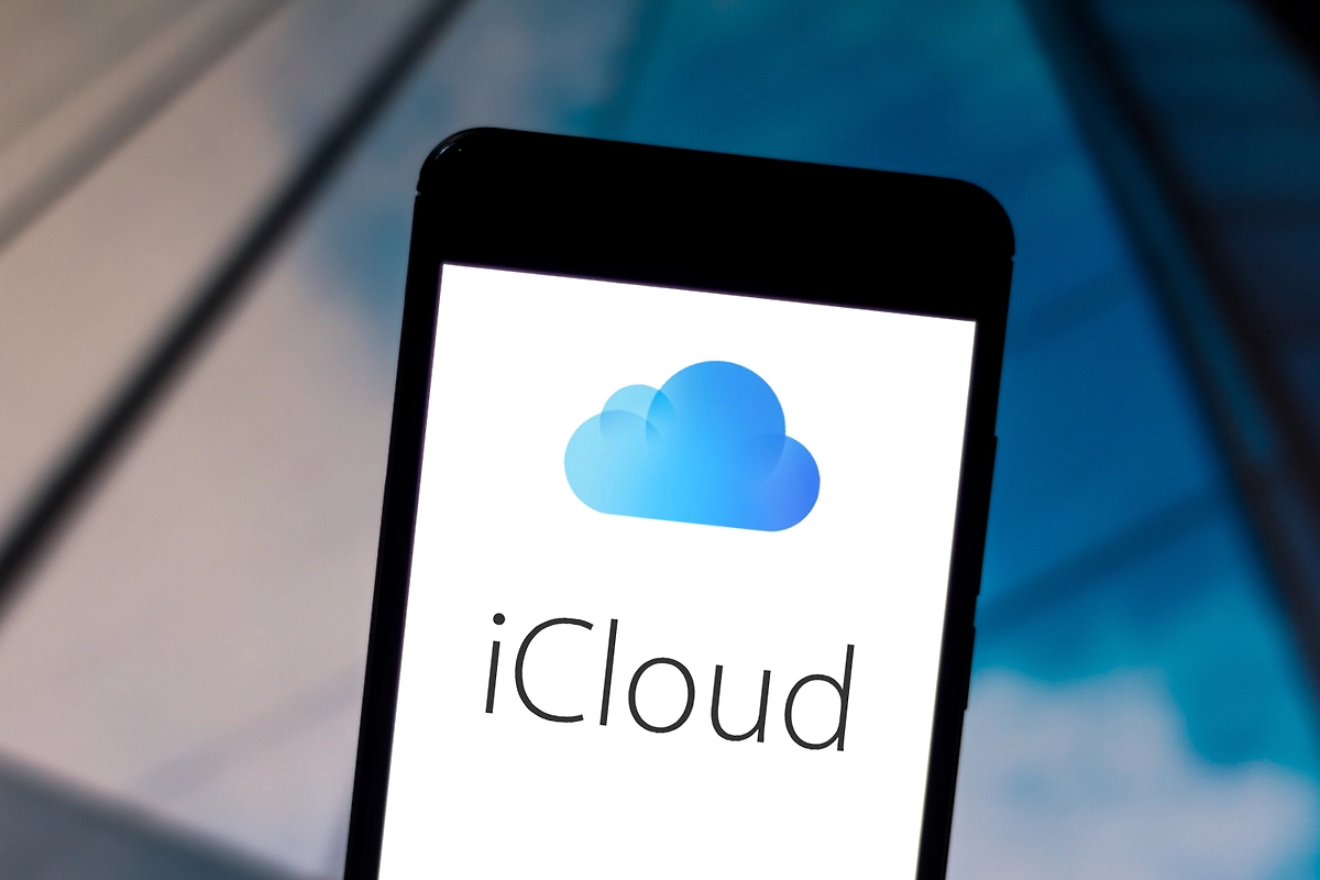 Как сделать резервную копию айфона через iCloud? Фото © Shutterstock / FOTODOM / Tatiana