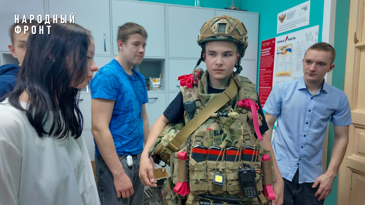 Ветераны СВО и Народный фронт проводят киноуроки для школьников по всей России. Фото © Предоставлено Life.ru от Народного фронта