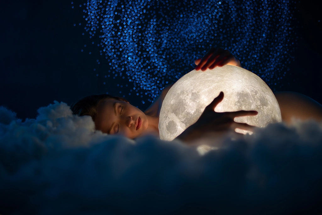 Полнолуние 2 апреля 2026 года: сонник от экстрасенса. Фото © Shutterstock / FOTODOM / Anton27