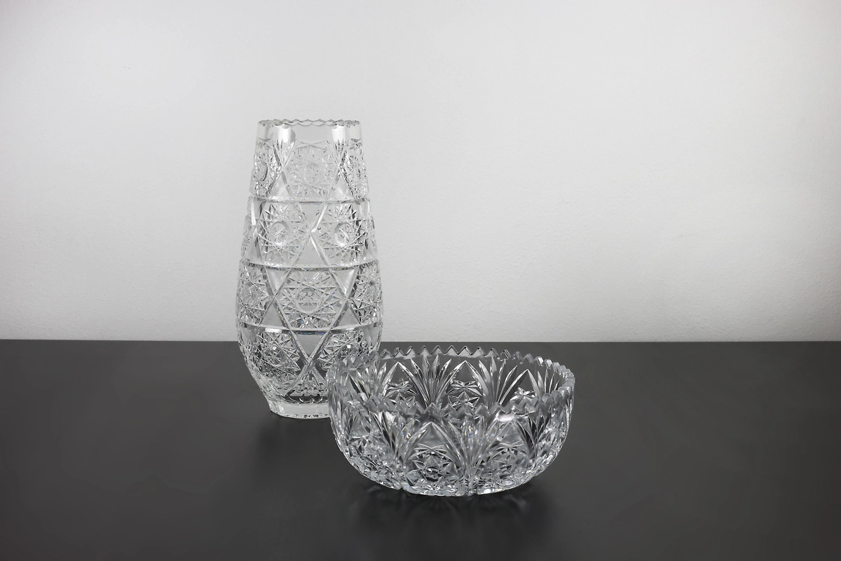 Подарки на 8 Марта в Советском Союзе: от «Красной Москвы» до хрустальных ваз. Фото © Shutterstock&nbsp;/ FOTODOM / Livillalab