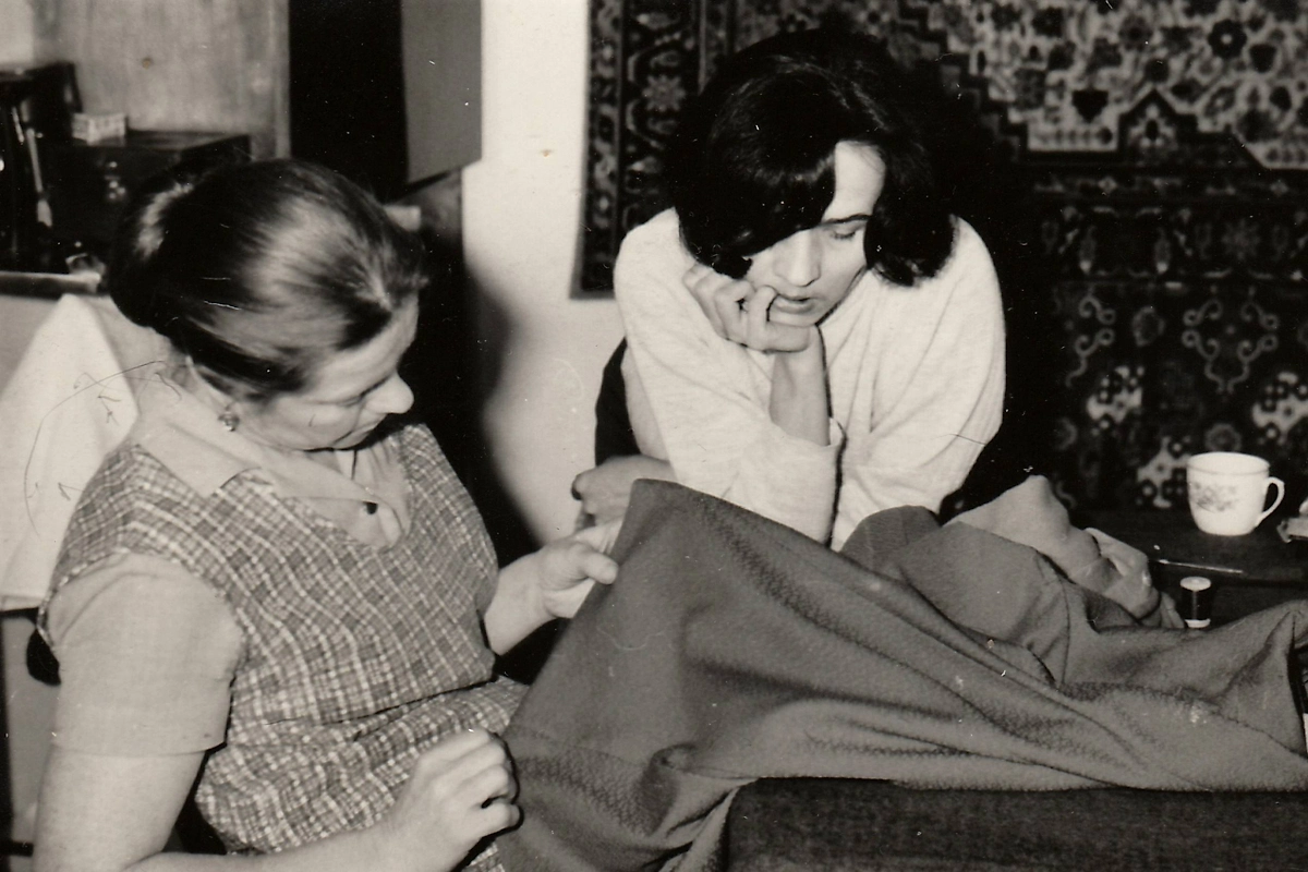 Самые популярные подарки на 8 Марта в СССР: что дарили женщинам. Фото © Shutterstock&nbsp;/ FOTODOM / Roman Nerud