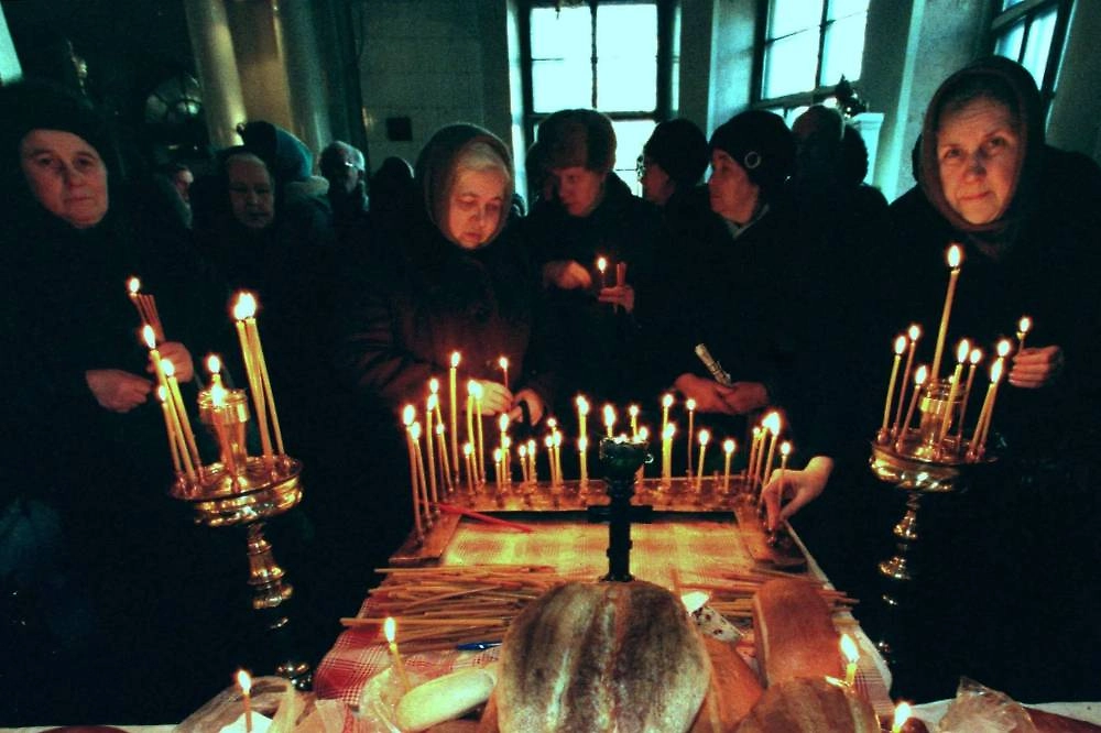 Как правильно организовать поминки на девятый день после смерти. Фото © ТАСС / Антон Денисов