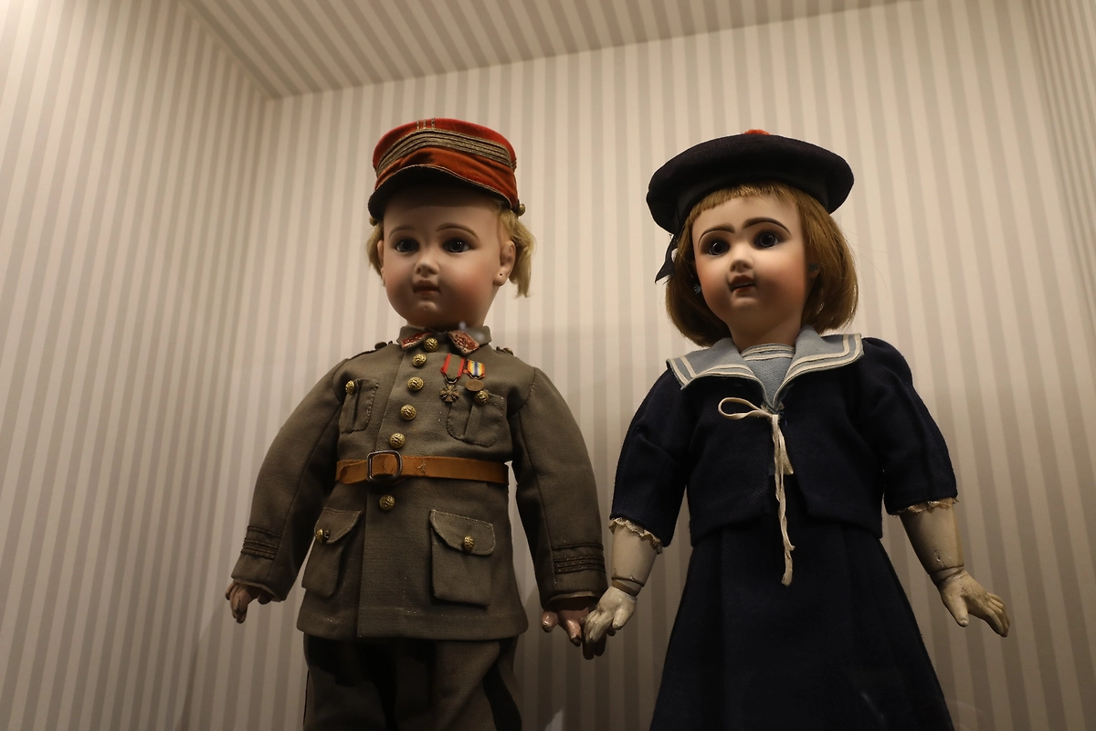 Чему куклы учили детей в XIX веке: мода, хозяйство и бережливость. Фото © Life.ru